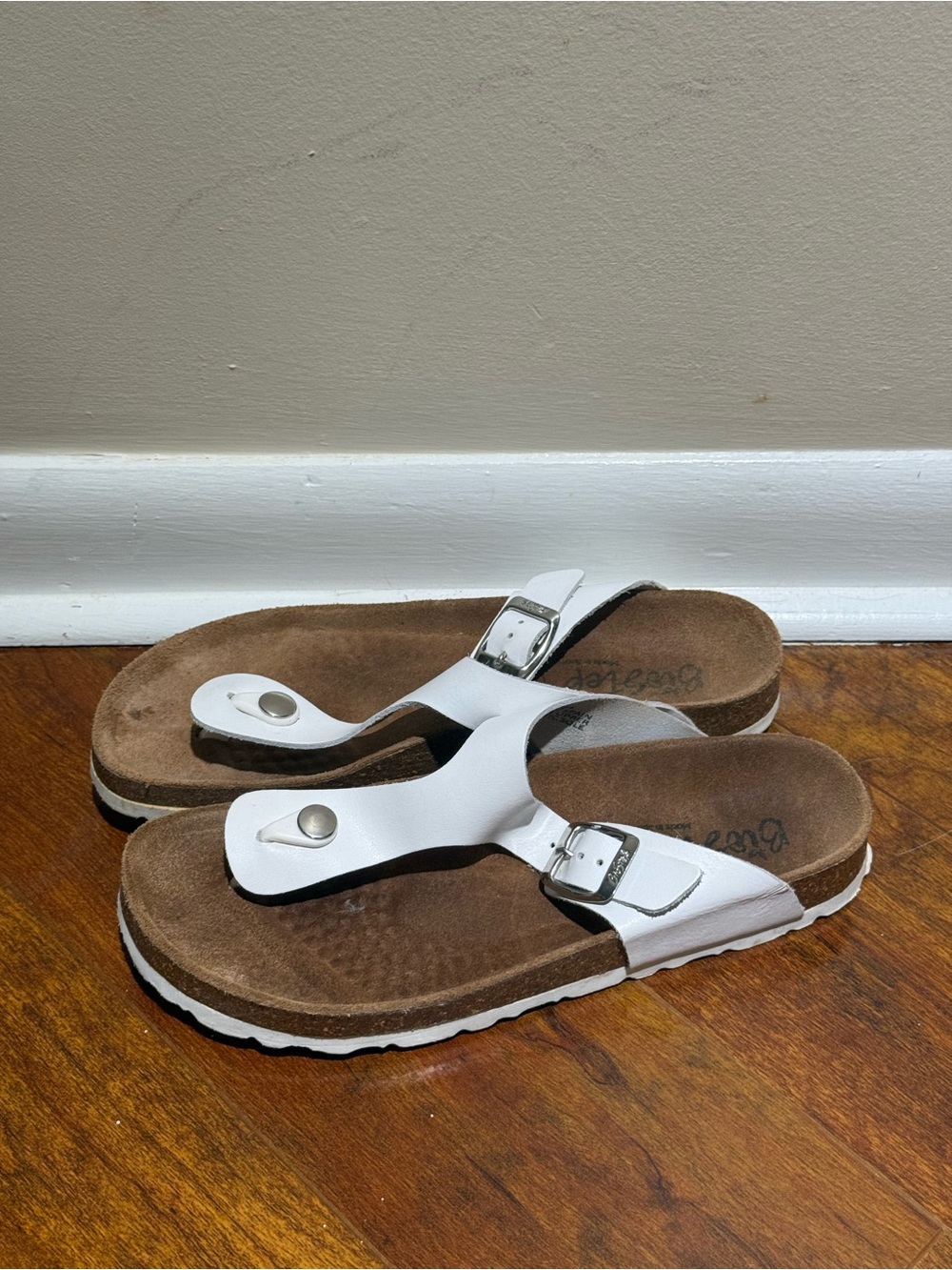 BioStep White Leather Thong Sandals Size EU 38 US 7.5-8 Made in Spain Comfort